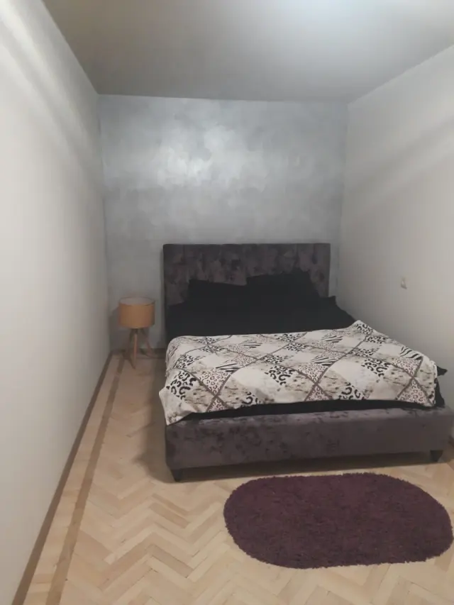 2025-09-21 00.52.49